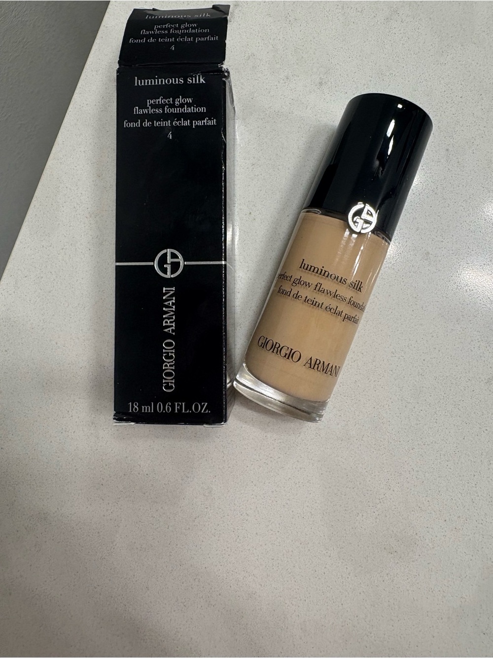 Giorgio Armani Luminous Silk Foundation - (Shade 4)